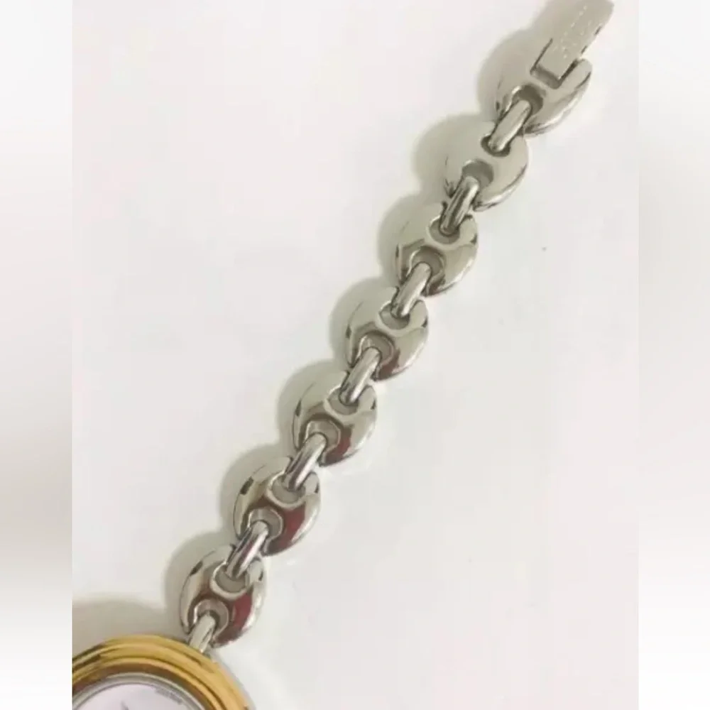 GUCCI LUXURY Watch in Silver with Bezels
